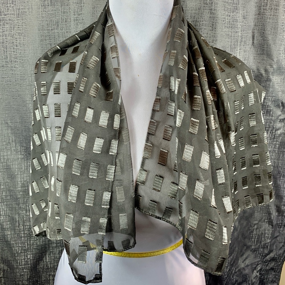 Silver Pattern Scarf - Picture 2 of 4